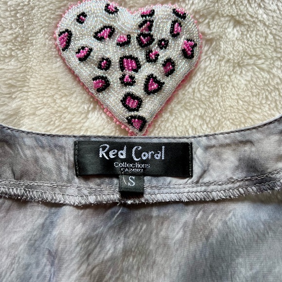 Ladies Red Coral Collections Sheer Duster - Picture 5 of 12